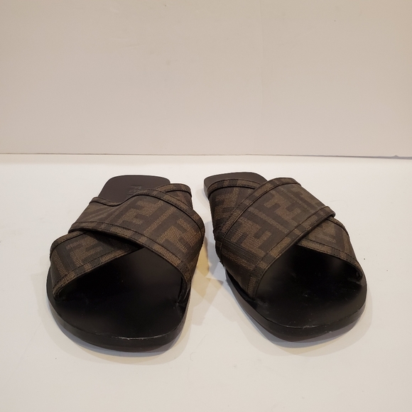 Fendi made in Italy size 7 monogram RARE sandals shoes criss cross leather - Picture 4 of 7